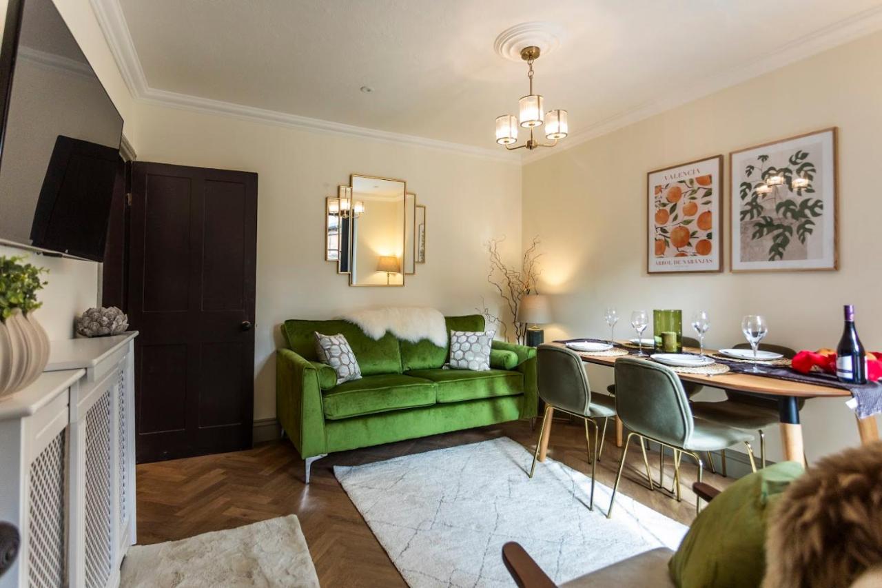 Stratford Townhouse: Luxurious Renovation Near Theater District Villa Exterior photo