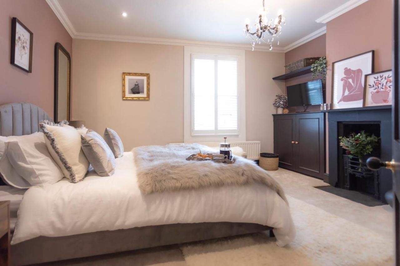 Stratford Townhouse: Luxurious Renovation Near Theater District Villa Exterior photo